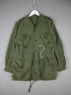 Vintage 1980s Canadian Army Military Field Jacket Medium